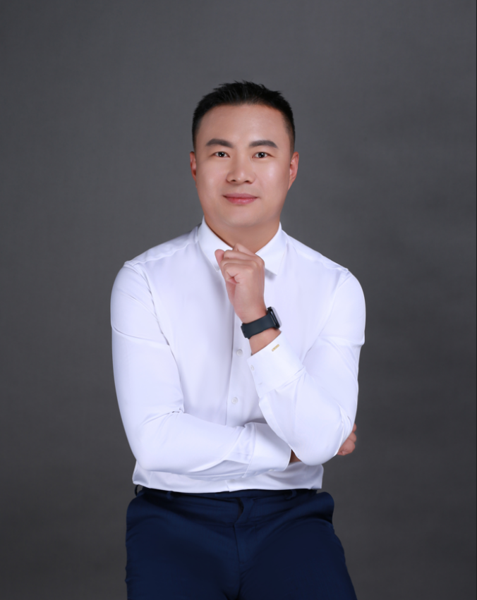 百度营销大会新锐先锋奖得主何亚涛:生成式AI开启SEO营销新时代(图2) 百度营销大会新锐先锋奖得主何亚涛:生成式AI开启SEO营销新时代(图2)